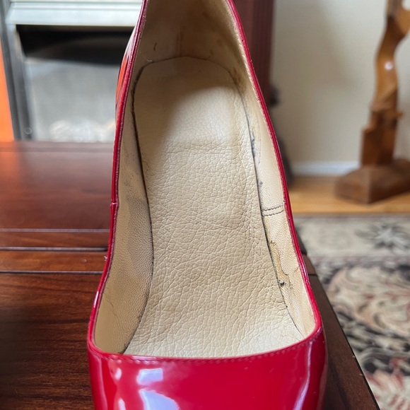 STEAL OF THE DAY AUTHENTIC - FLASH TODAY ONLY ⭐️✨LOUBOUTIN RED HEELS👠 - Picture 8 of 17